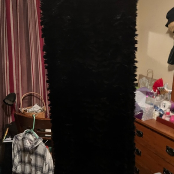 Black plush, fluffy scarf! Very soft and warm! - Picture 2 of 5